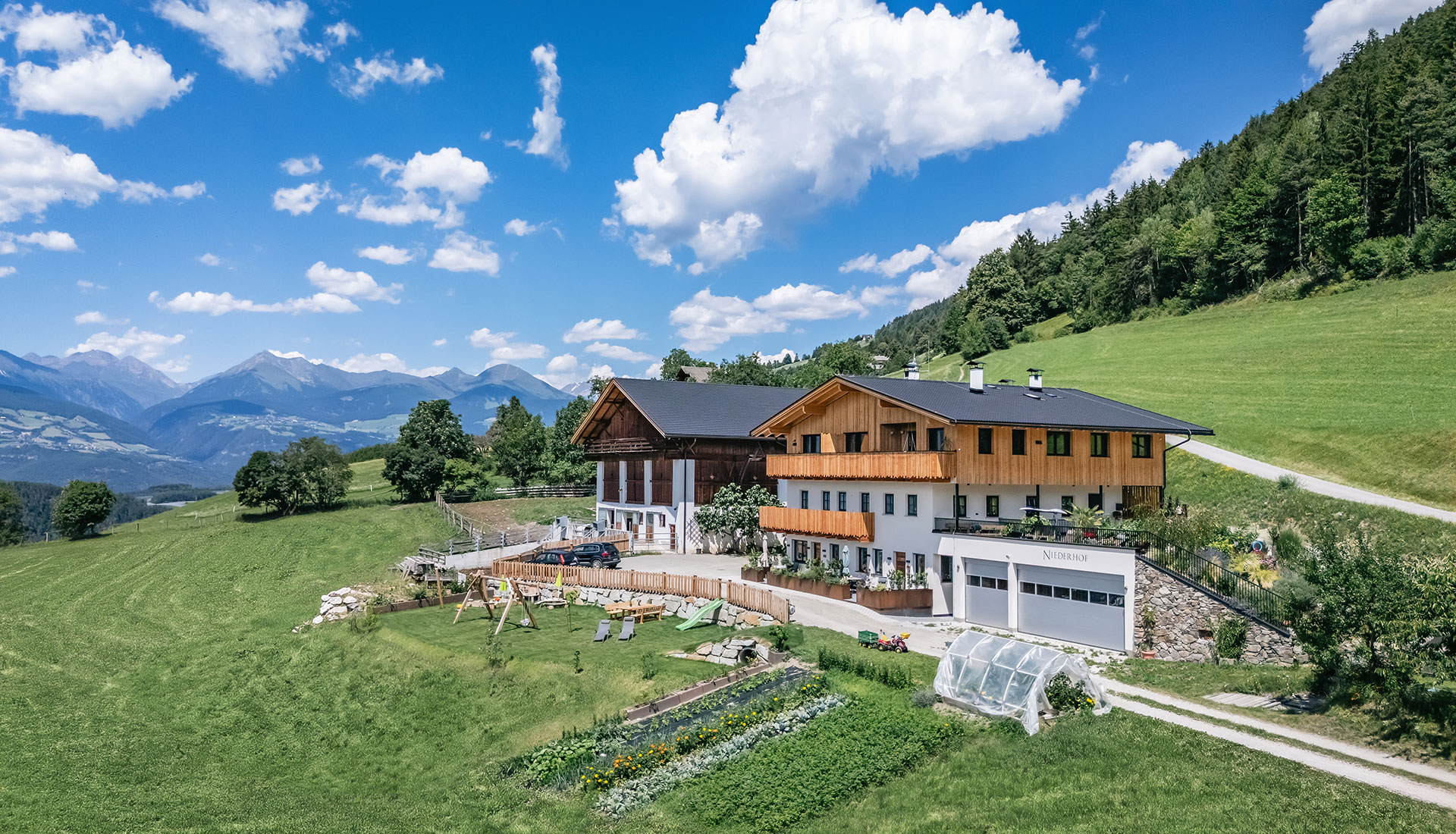Niederhof Brixen Suedtirol 01